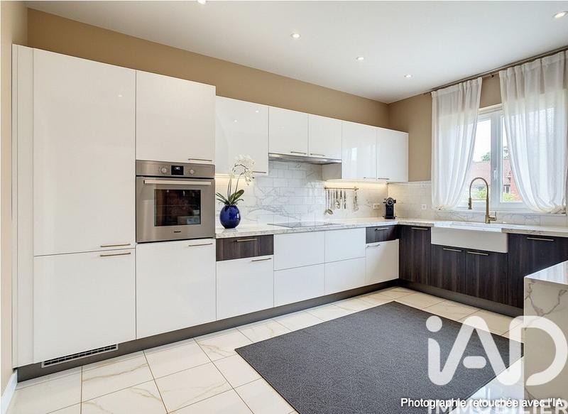 Maison - 357 m² - 8 pièces