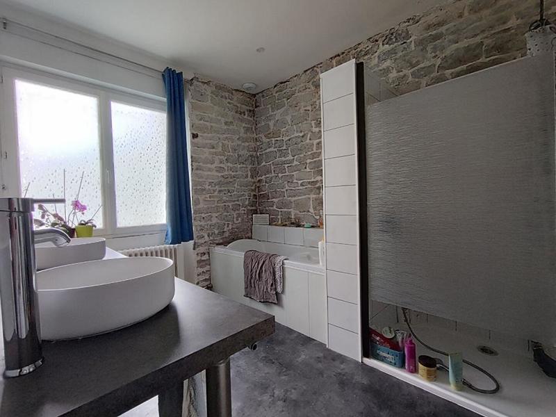 Maison - 164 m² - 7 pièces