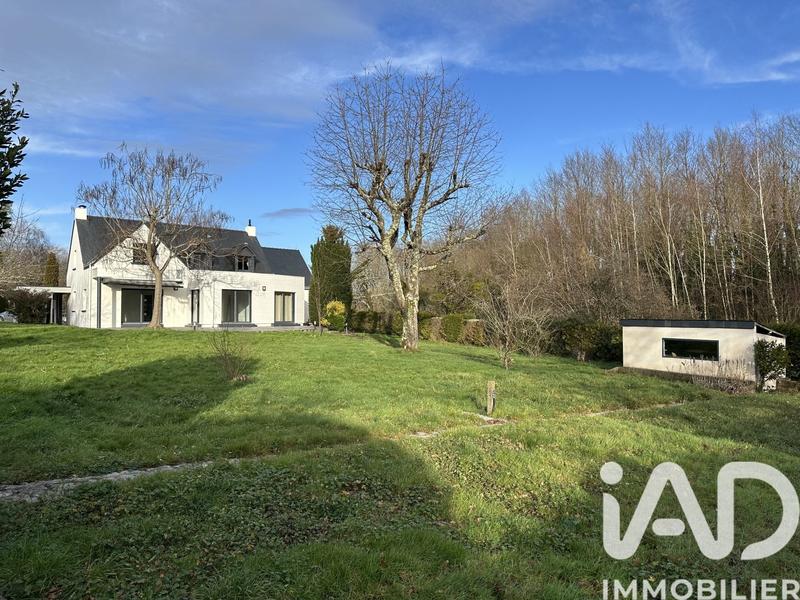 Maison - 180 m² - 8 pièces