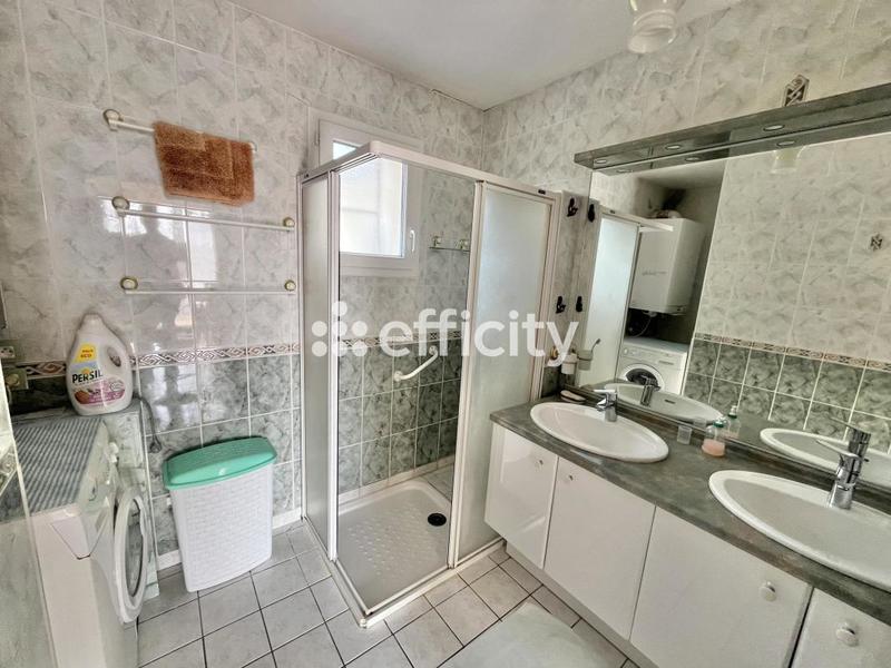 Pavillon - 90 m² - 5 pièces