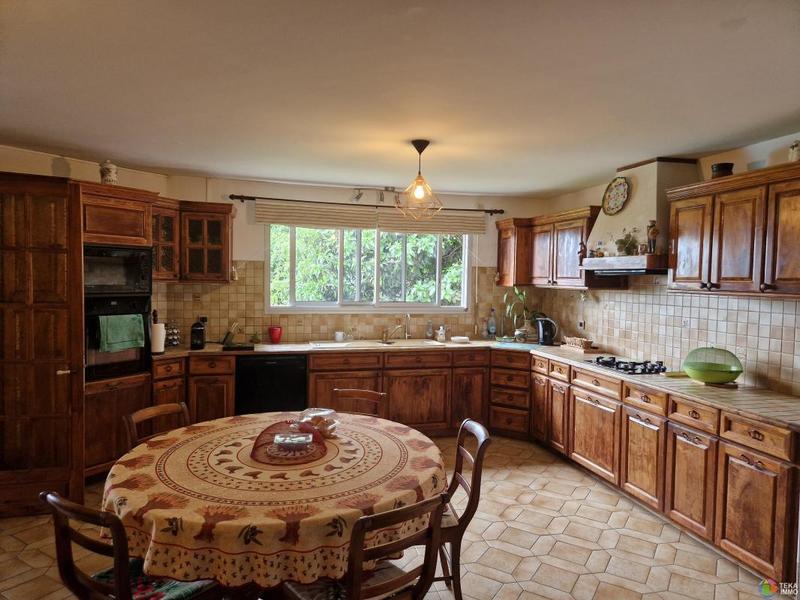 Villa - 264 m² - 6 pièces