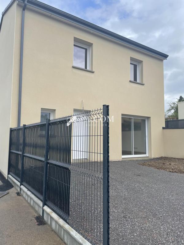 Pavillon - 90 m² - 4 pièces