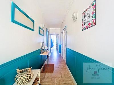 Maison - 245 m² - 7 pièces