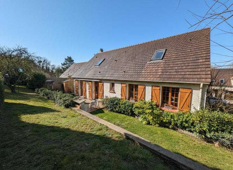 Maison - 141 m² - 8 pièces