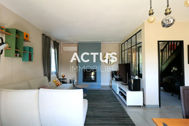 Maison - 227 m² - 10 pièces