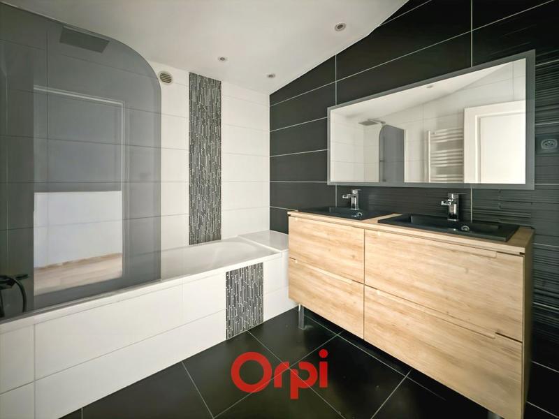 Duplex - 70 m² - 3 pièces