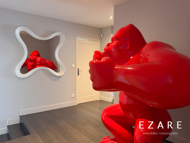 Maison - 645 m² - 23 pièces