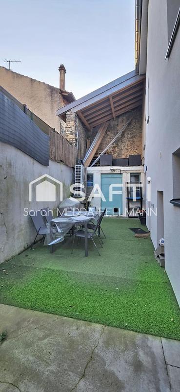 Maison - 230 m² - 7 pièces