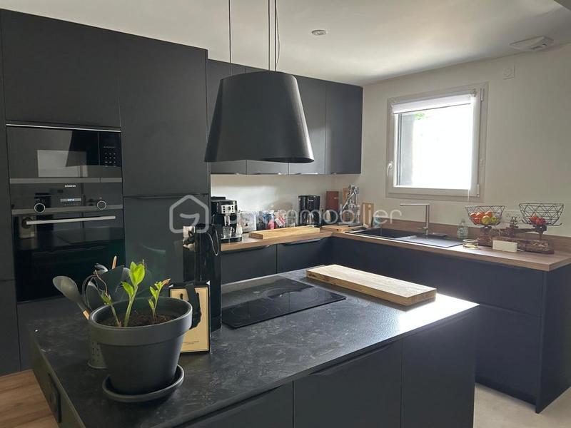 Maison - 94 m² - 4 pièces