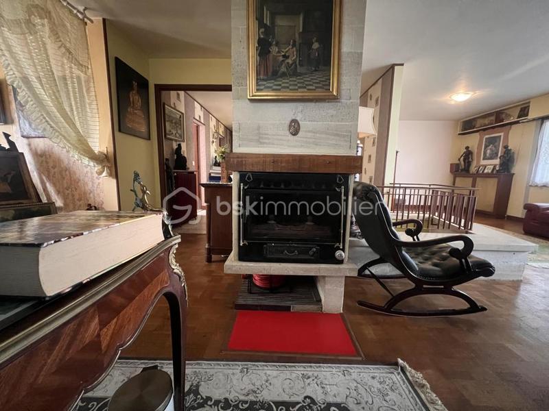 Pavillon - 230 m² - 8 pièces