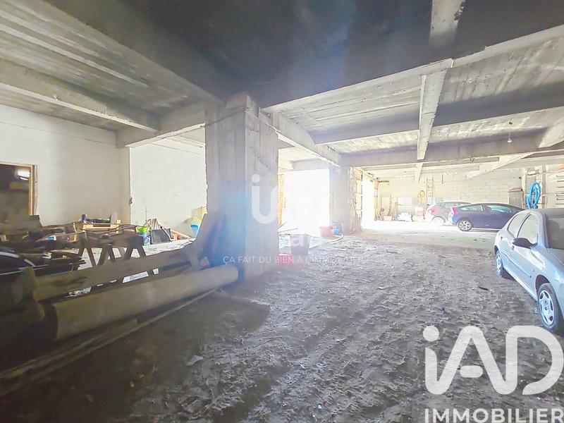 Maison - 700 m² - 8 pièces