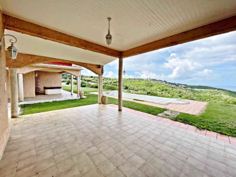 Maison - 317 m² - 8 pièces