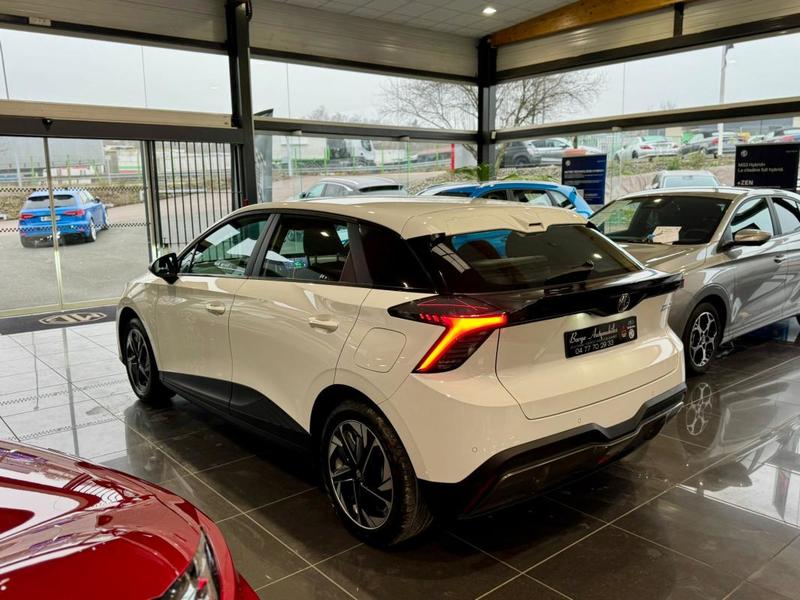 Mg Mg4 Ev 51kwh - 125 Kw 2wd Standard