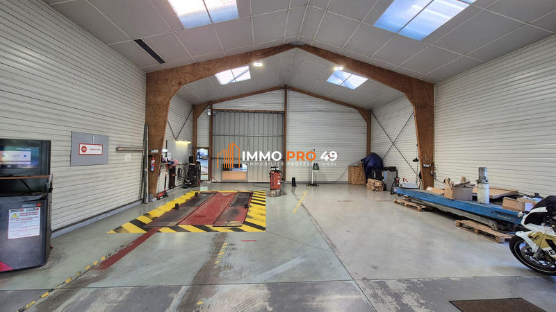 Local d'activités - 200 m²