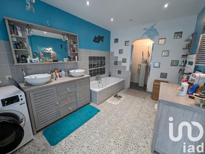 Maison - 180 m² - 6 pièces