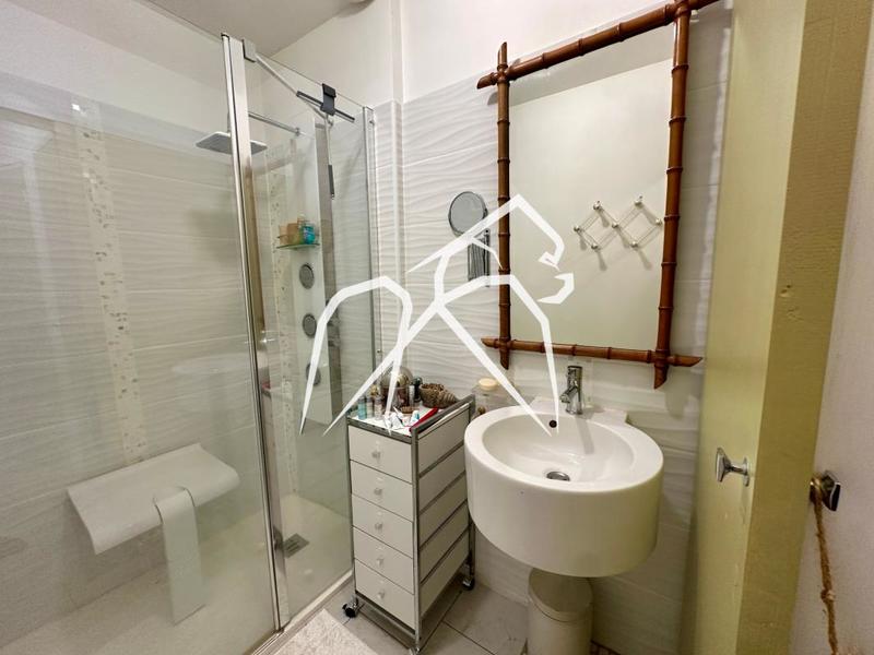 Appartement ancien - 157 m² - 5 pièces