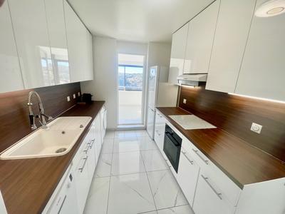 Appartement - 92 m² - 5 pièces