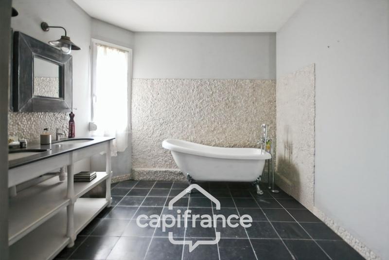 Immeuble - 320 m² - 11 pièces