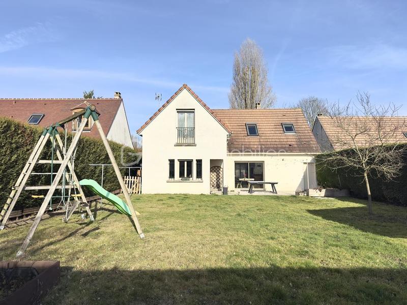 Maison traditionnelle - 130 m² - 6 pièces
