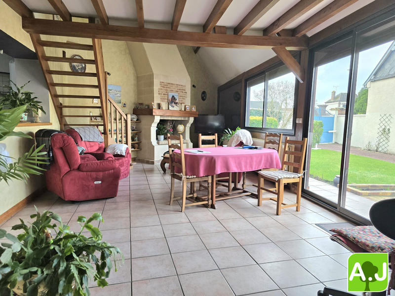 Maison - 137 m² - 5 pièces