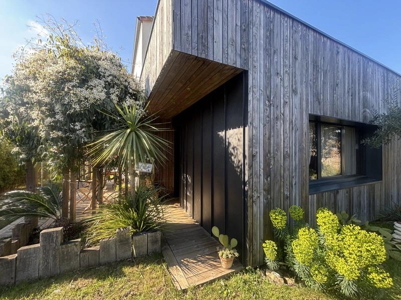 Maison - 112 m² - 7 pièces