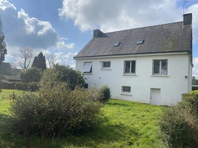 Maison - 88 m² - 6 pièces