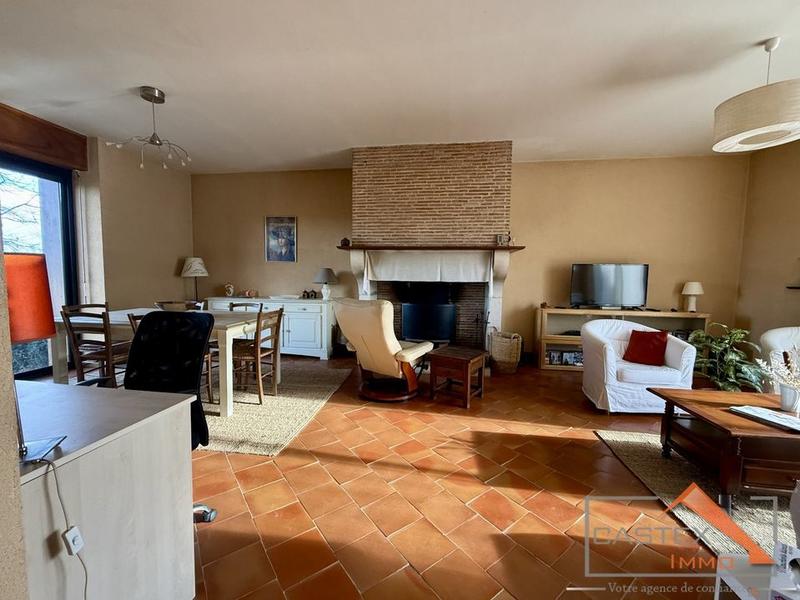 Maison en pierre - 223 m² - 7 pièces
