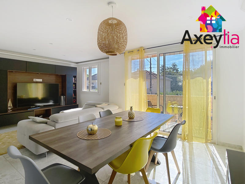 Maison - 102 m² - 6 pièces