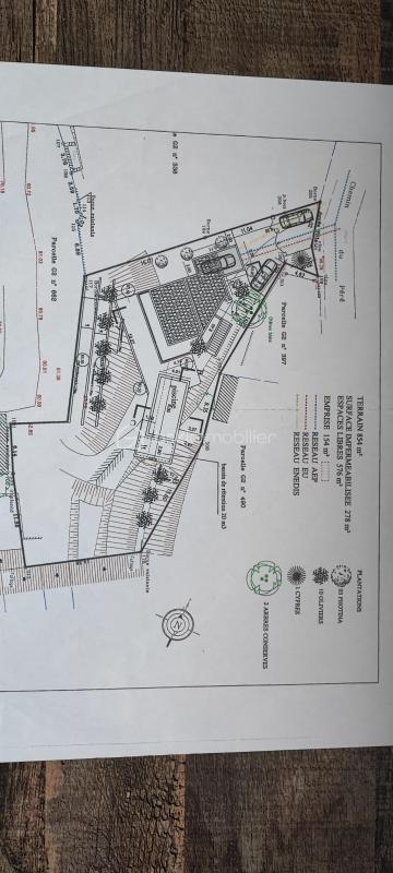 Terrain constructible - 853 m²