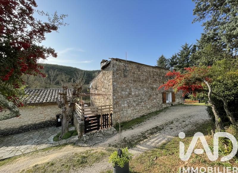 Maison - 289 m² - 12 pièces