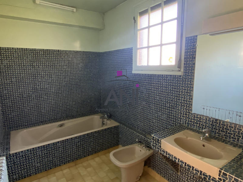 Maison - 200 m² - 5 pièces