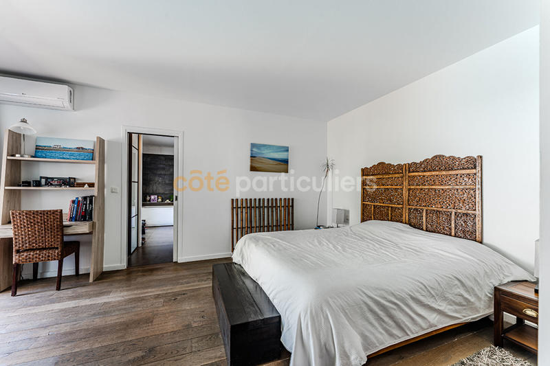 Maison - 350 m² - 11 pièces