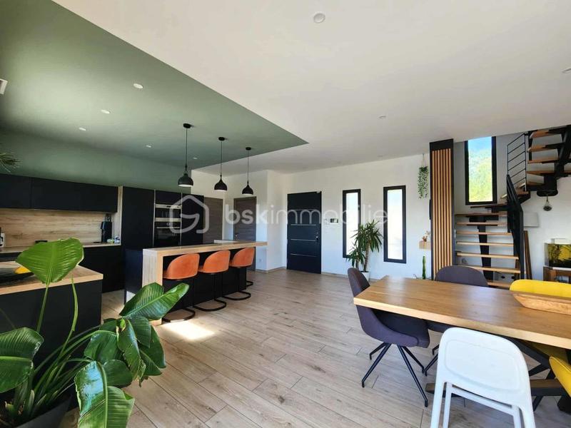 Villa - 171 m² - 5 pièces