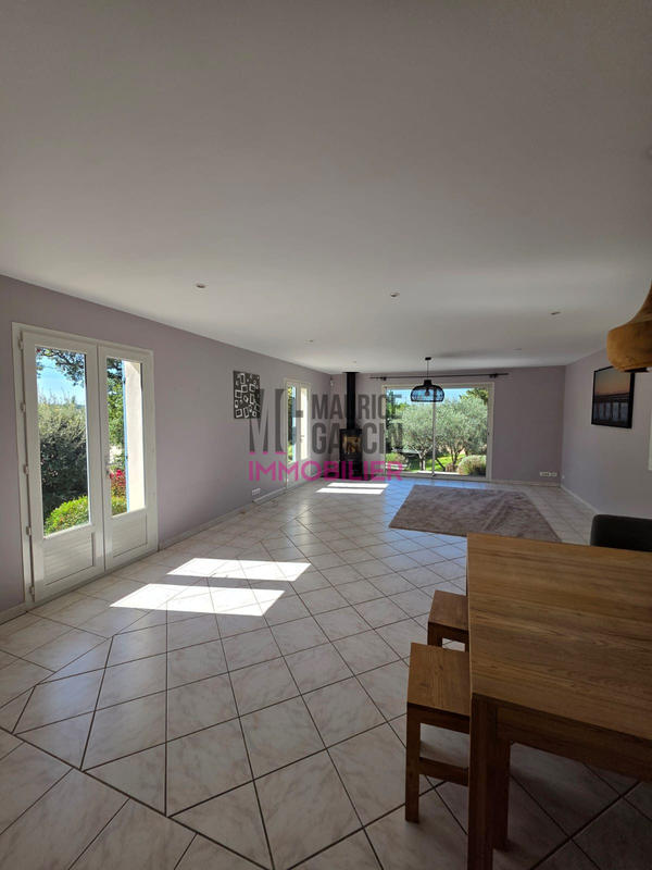 Maison - 234 m² - 6 pièces