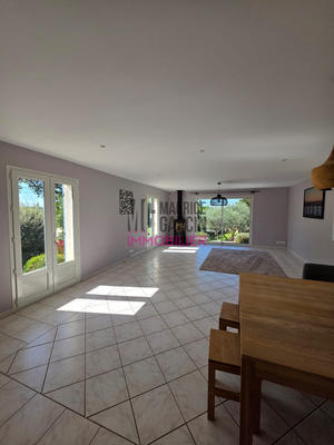 Maison - 234 m² - 6 pièces