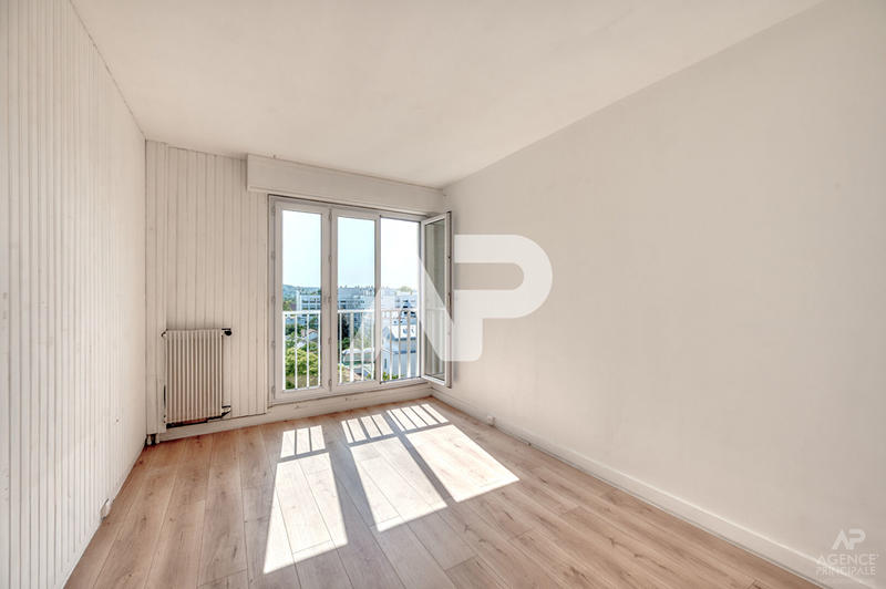 Appartement - 92 m² - 4 pièces