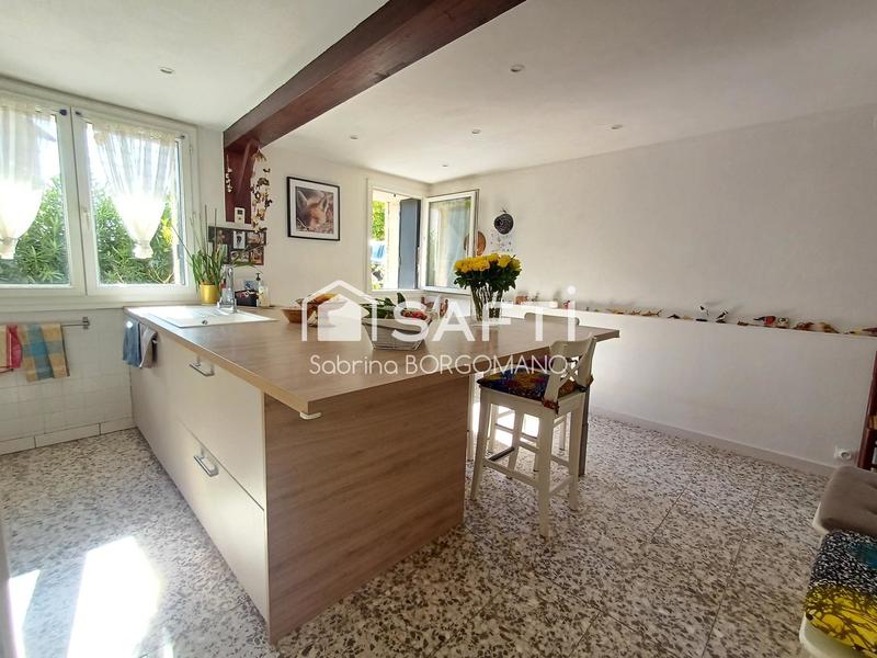 Maison - 220 m² - 7 pièces