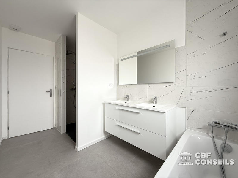 Maison contemporaine - 125 m² - 6 pièces