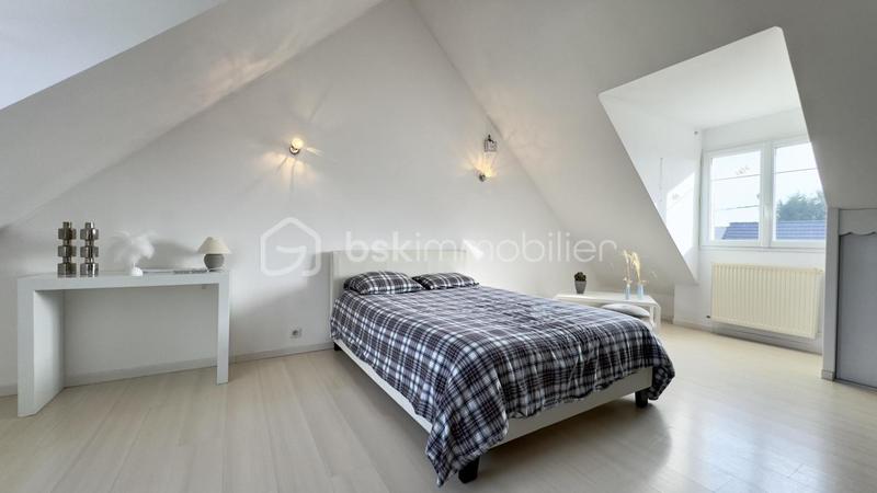 Maison - 239 m² - 6 pièces