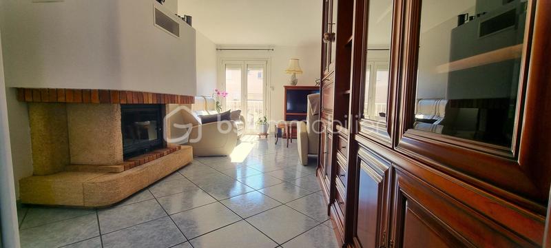 Duplex - 77 m² - 4 pièces