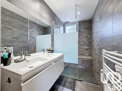 Maison - 92 m² - 5 pièces