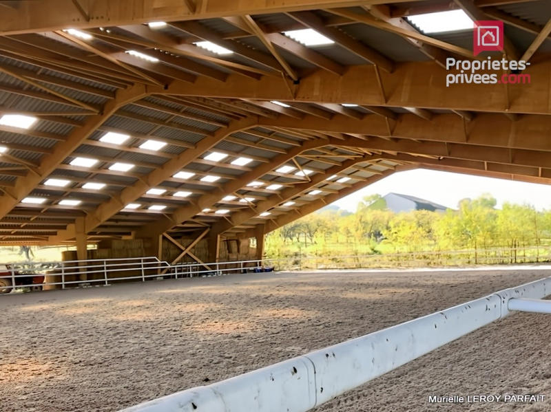 Maison - 237 m² - 8 pièces