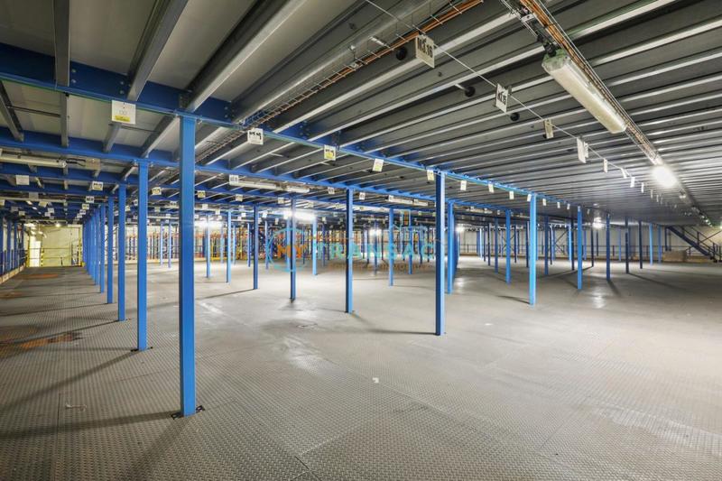 Entrepôt - 6 897 m²