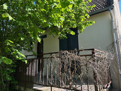 Maison - 212 m² - 12 pièces