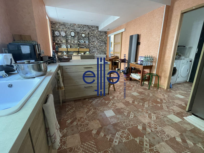 Maison - 278 m² - 10 pièces