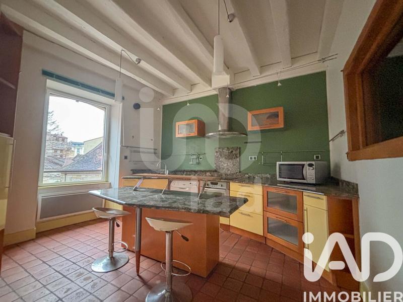 Maison de ville - 239 m² - 9 pièces