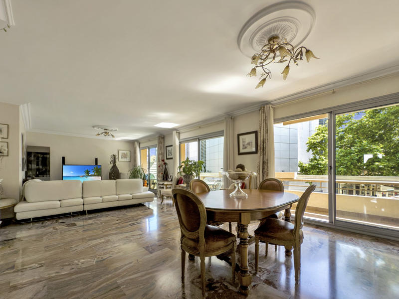 Appartement - 150 m² - 6 pièces