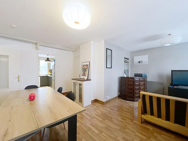 Appartement - 82 m² - 5 pièces