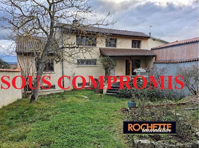 Maison traditionnelle - 300 m² - 10 pièces