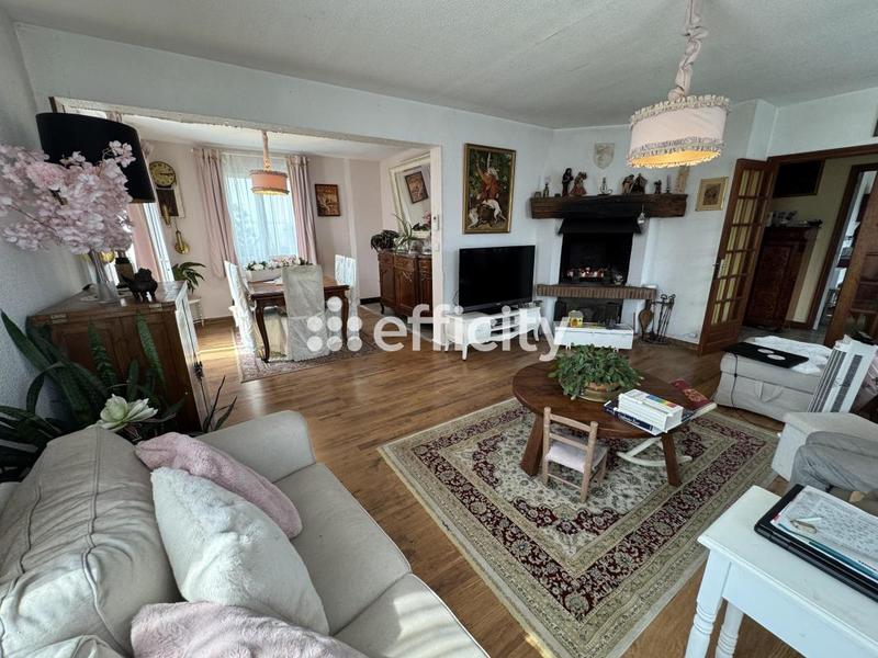 Pavillon - 157 m² - 8 pièces